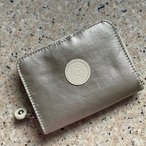 kipling wallet